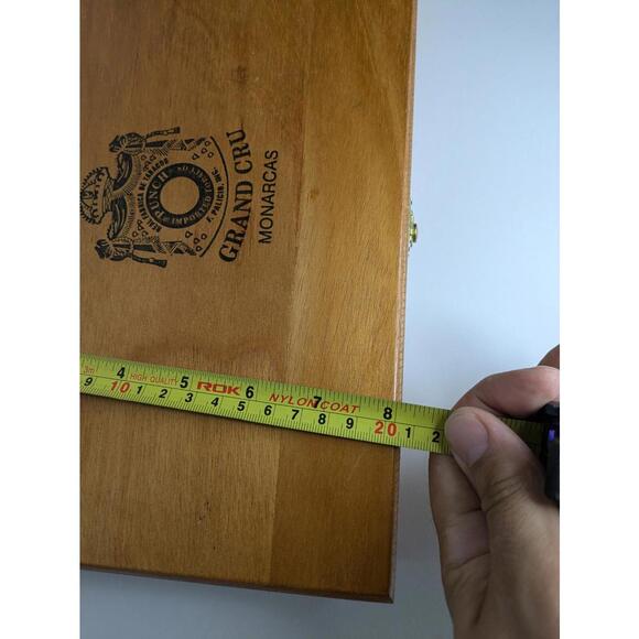 Punch Grand Cru Monarcas Cigar Box Hand Made in Spanish Honduras Box 11"x 7" - Picture 8 of 8
